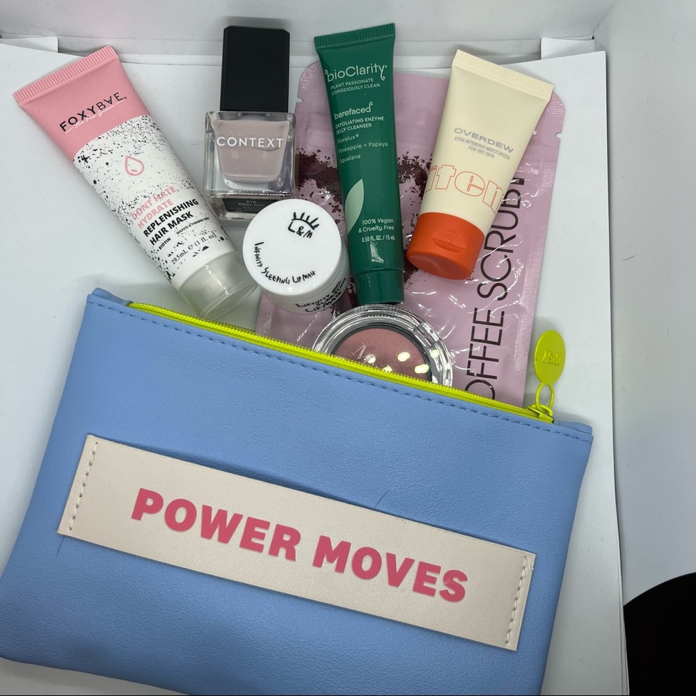 Cute ipsy Bag with Makeup
